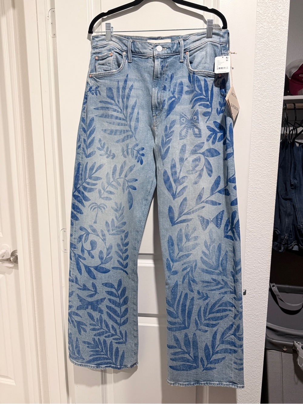 MOTHER Denim The Lasso Sneak Wide Leg Printed Jeans Pressed Leaves Size 32 NWT
